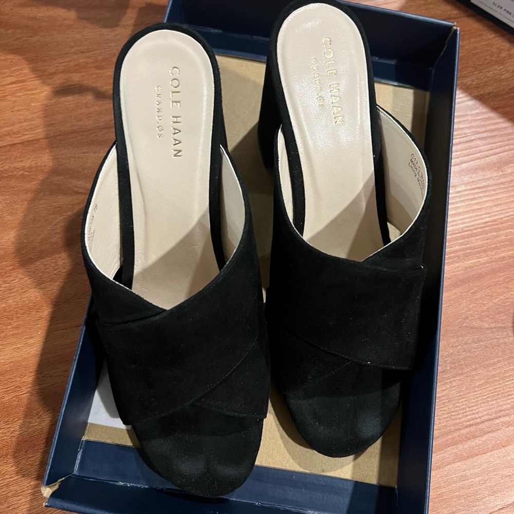 Suede Upper Slip On 75cm View 3